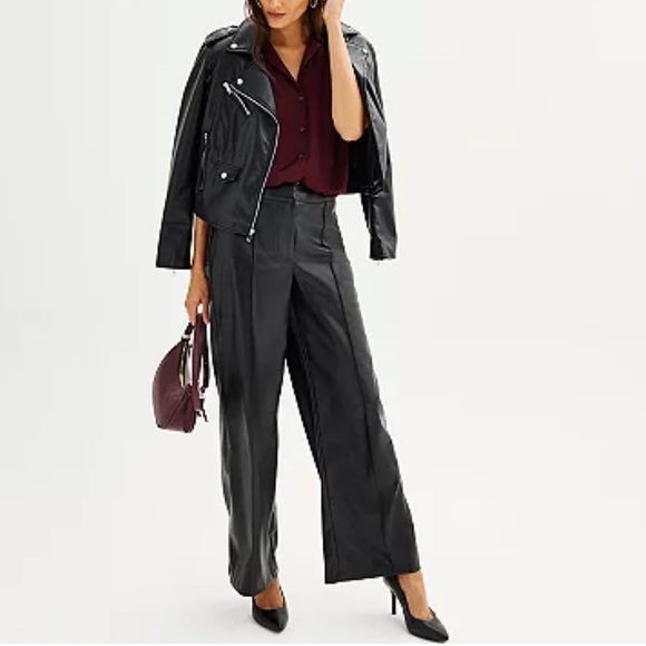 NINE WEST Short Sleeve Maddie Plum Blouse - Picture 6 of 7